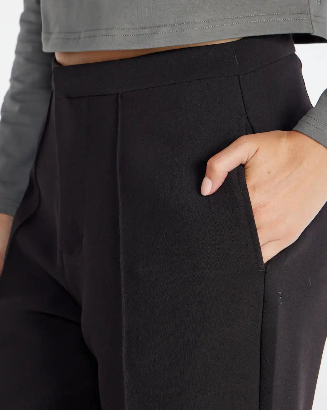 Midtown Straight Leg Pintuck Pant