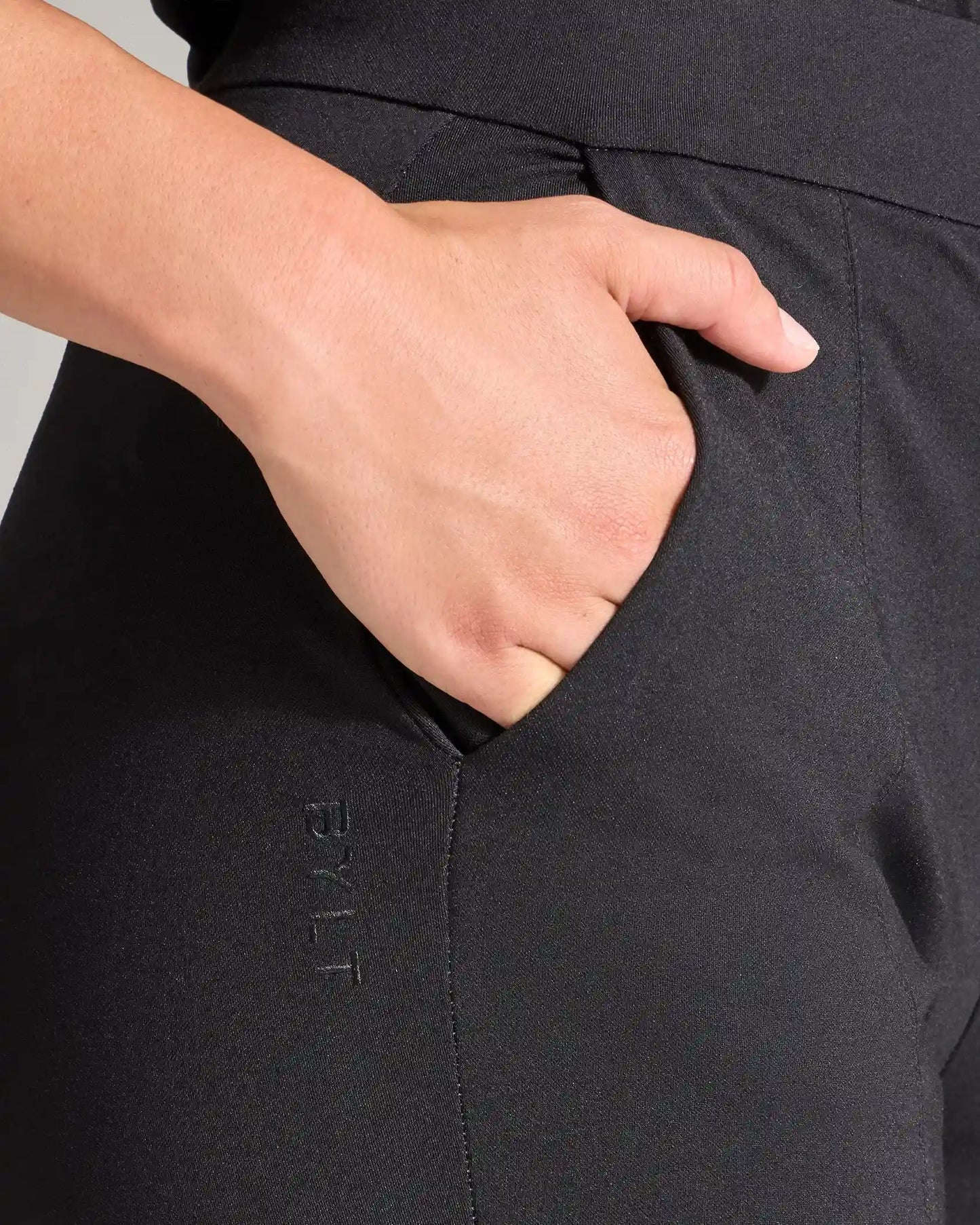 Women's Everyday Slim Ankle Pant