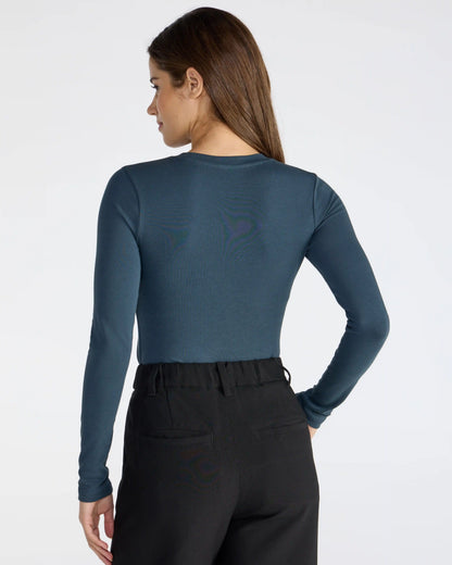 Drift Fitted Long Sleeve